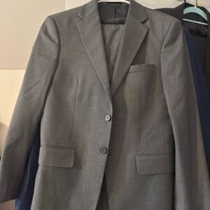 Men's Gray Two-Button Suit Jacket